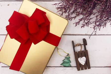 Red Velvet Pull Bow - Red Velvet Pull Bow